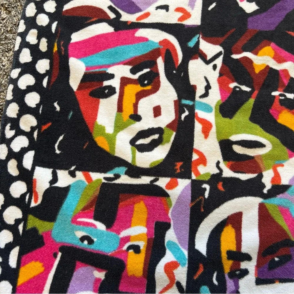 Missoni‎ Pelin Guven Vintage Pop Art Faces Pattern Bath Towel